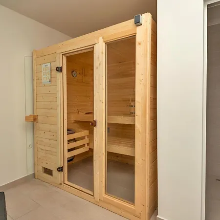 Beautiful In With Sauna